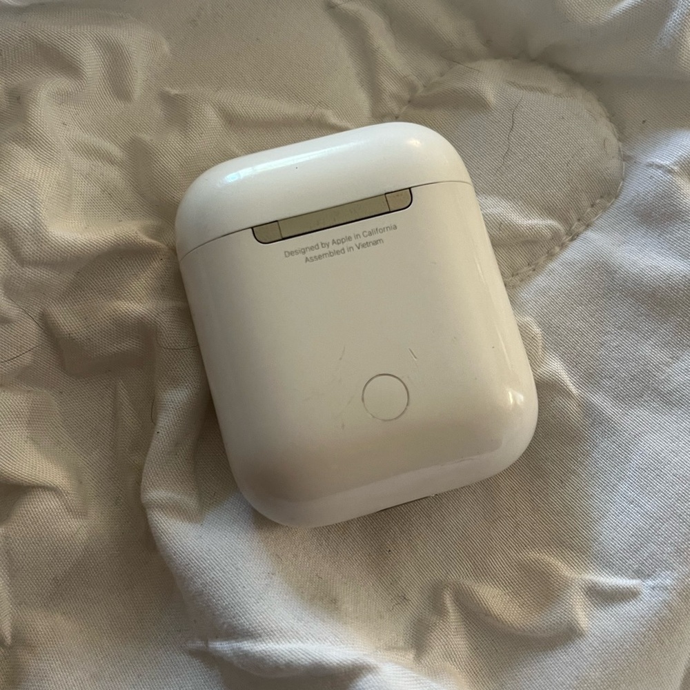 AirPod case without the pods !!!